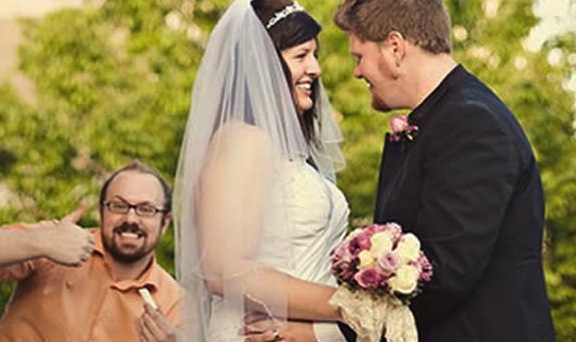 wedding officiant photobombs couple's first conversation
