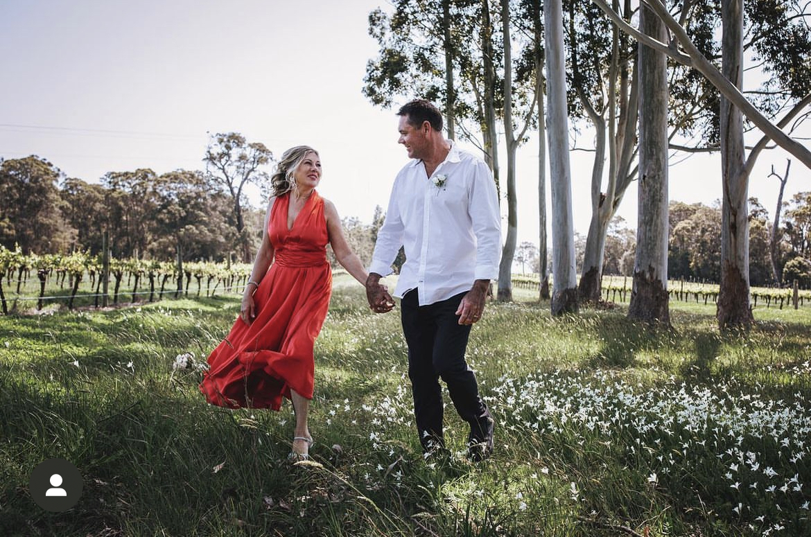 destination elopement for qld couple who had a micro wedding in margaret river